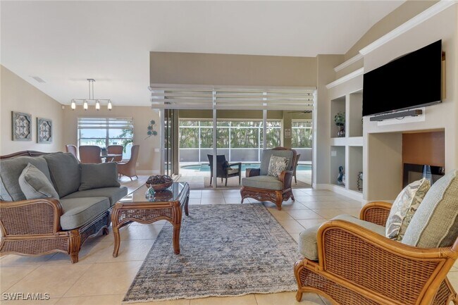 Building Photo - 2236 SW 27th St