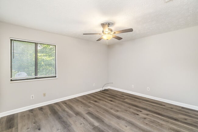 Building Photo - 118 Ladbrook Ln