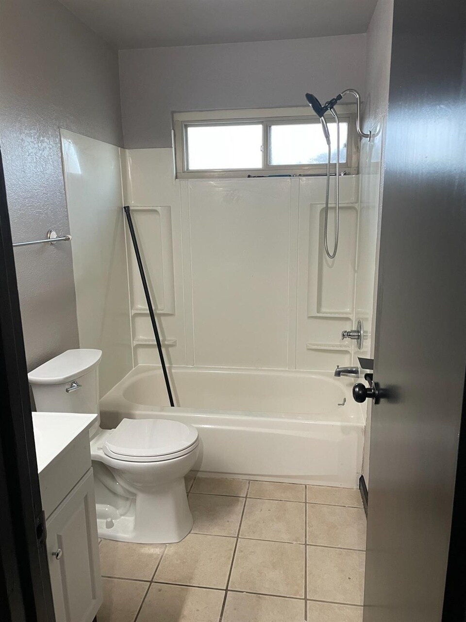 Master Bathroom - 2001 Club Center Dr