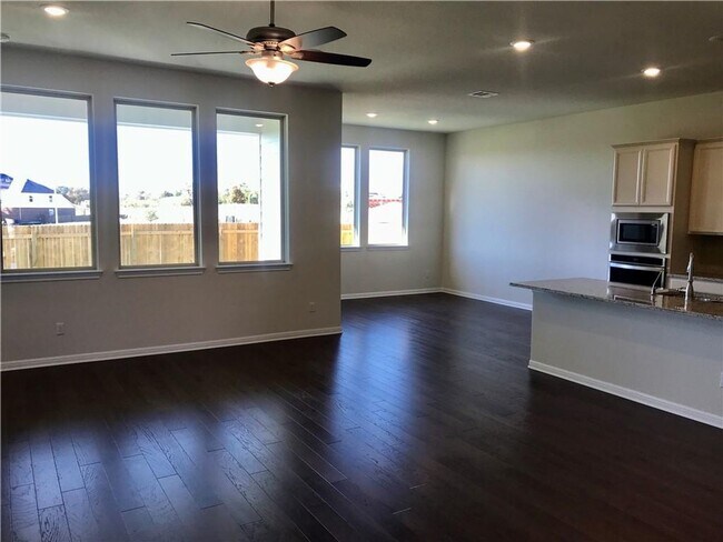 Building Photo - Brand New 4 bedroom One Story - Vista Vera...