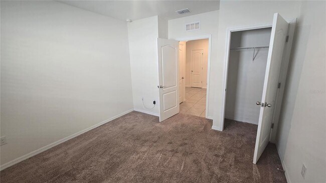 Building Photo - 3358 Summerdale Way