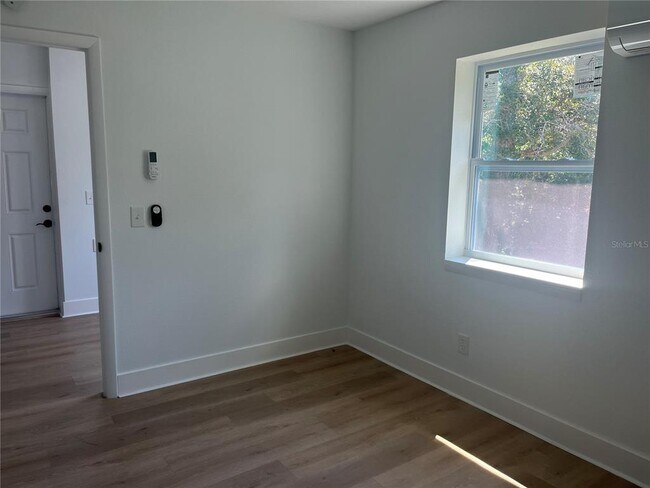 Building Photo - 2017 Rebecca Dr