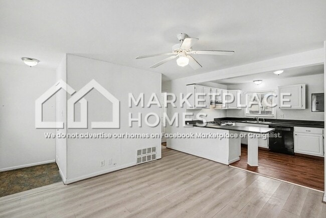 Building Photo - 28342 Rosemont St