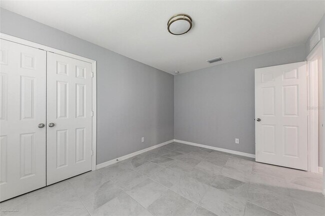 Building Photo - 25583 Deep Creek Blvd