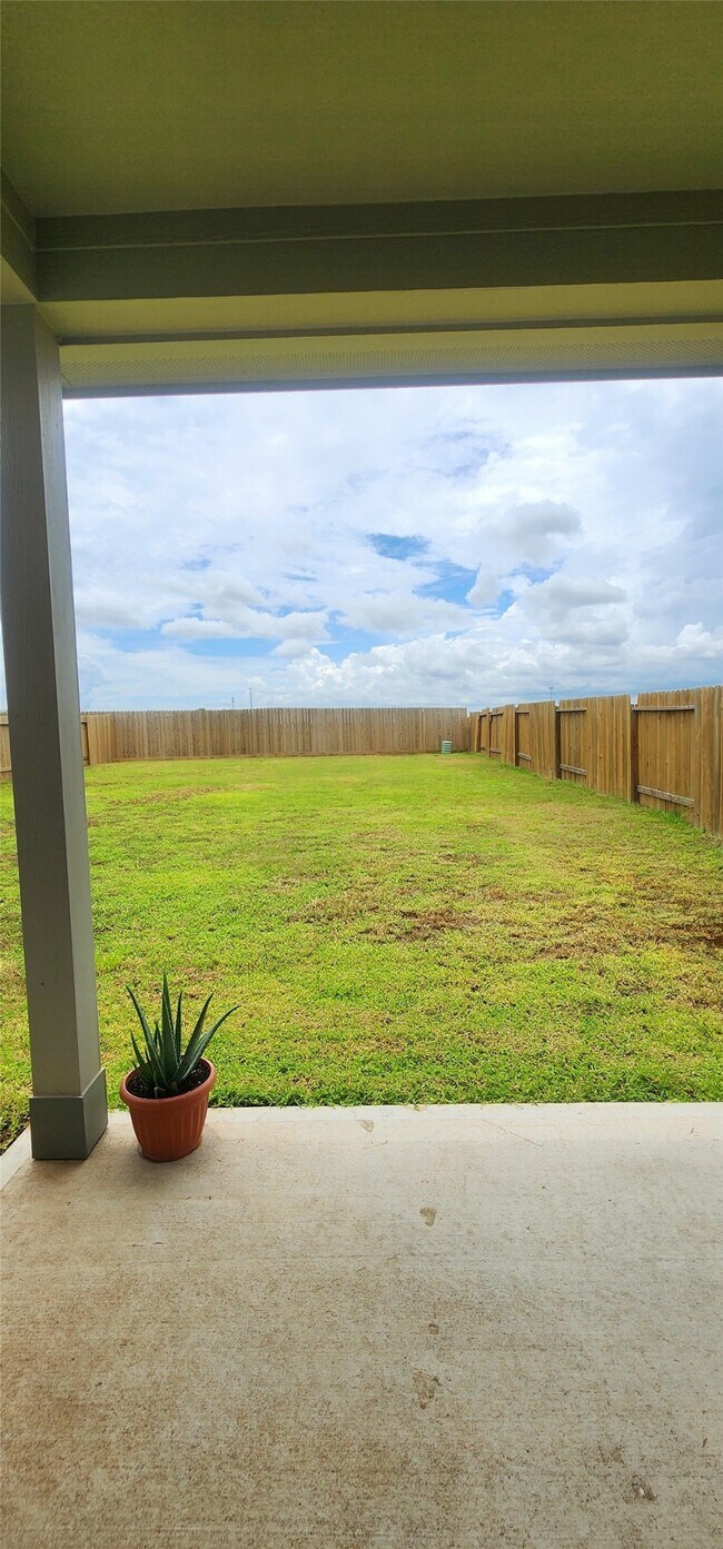 Building Photo - 207 Tejas Vlg Pkwy