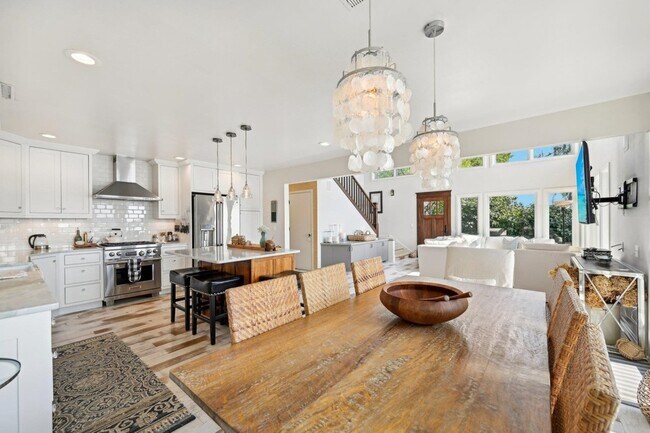 Building Photo - 2800 Tomahawk Ct