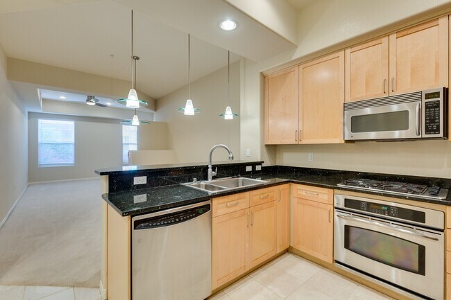 Building Photo - Manhattan Condo - South Las Vegas Blvd.