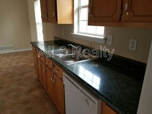 Building Photo - 110 Kyler Way