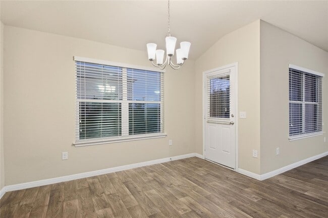 Building Photo - 10625 Menominee Falls Ln