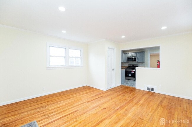 Building Photo - 78 Koyen St