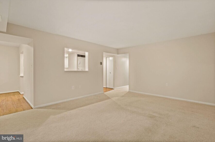 Building Photo - 1524 Northgate Sq