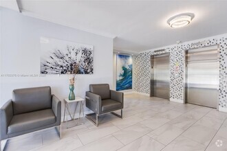 Building Photo - 2671 S Course Dr