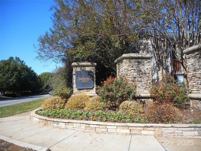 Building Photo - 17207 Overstone Ct