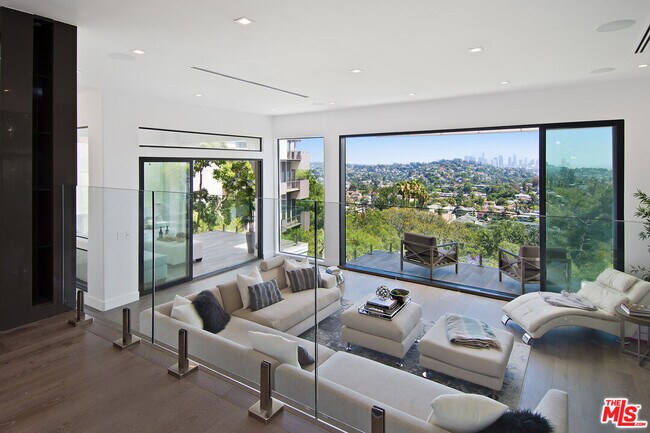 Building Photo - 4130 Parva Ave