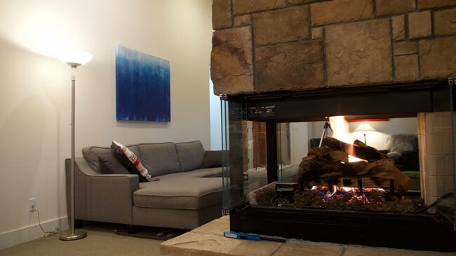 Building Photo - Furnished Condo in Pine Meadow Village