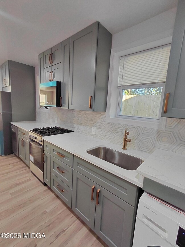 Building Photo - 344 Blossom Ave