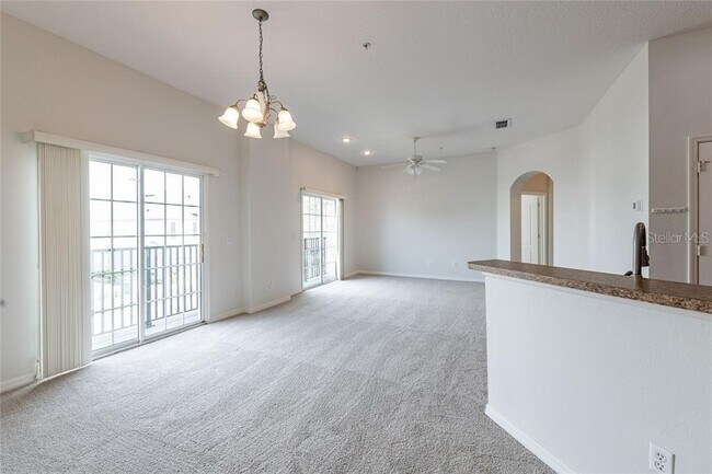Building Photo - 6612 S Goldenrod Rd