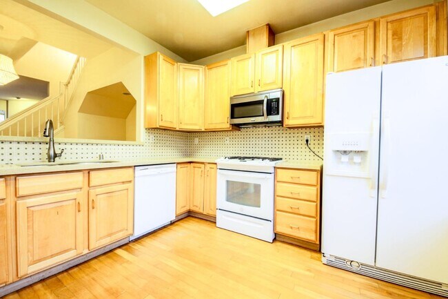 Building Photo - 106 Concord Cir