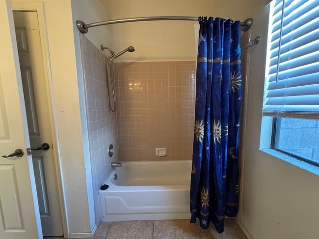 Building Photo - 3BR/2BA/2CG, 1855 sq.ft. rental in Sierra ...
