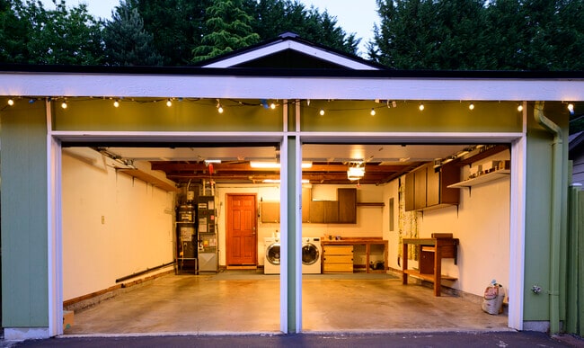 Building Photo - 9406 167th Ave NE