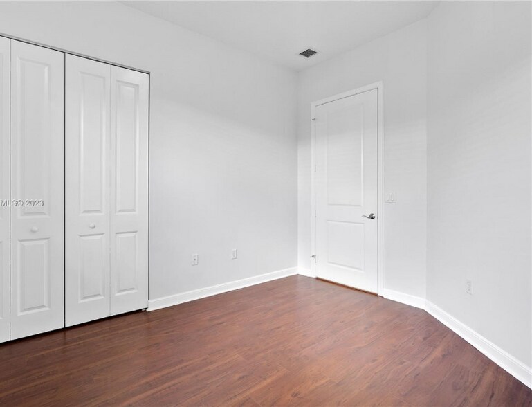 Building Photo - 3055 NW 126th Ave