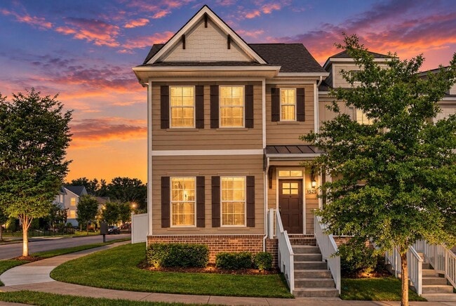 Building Photo - 1525 White Tip Ln