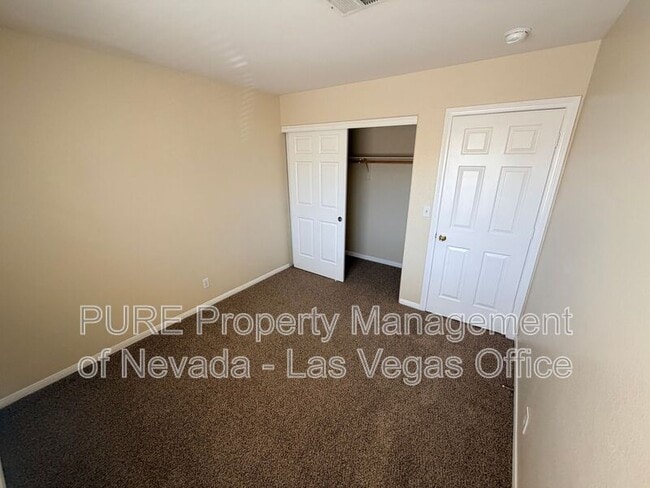 Building Photo - 266 Bluefield Ln