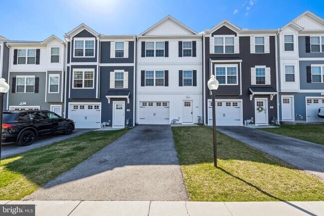 Building Photo - 59 Justify Dr