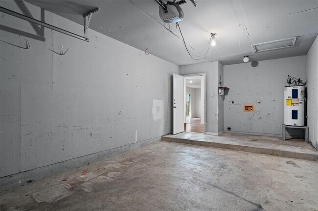Building Photo - 2602 Alcott Ln