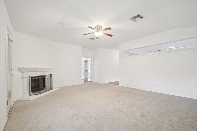 Building Photo - 1300 Leah Ln