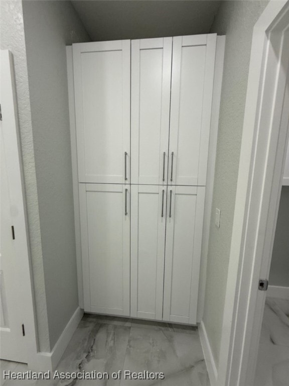 Building Photo - 2011 W Falcon Rd