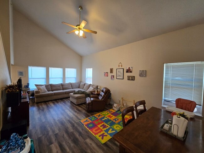 Building Photo - 1546 Columbine Village Dr