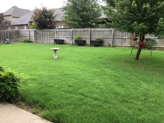 Building Photo - 4201 W Kent St