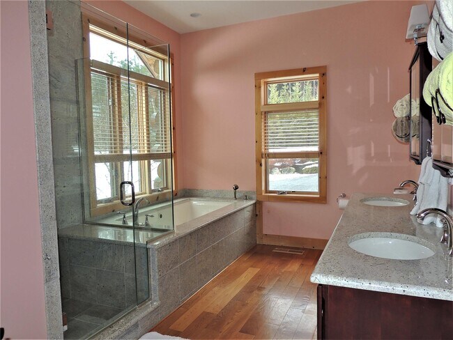 Building Photo - 438 Doodletown Rd