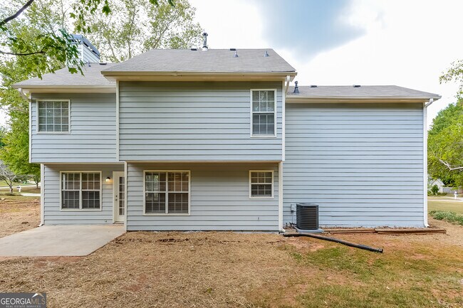 Building Photo - 704 Fieldstream Way