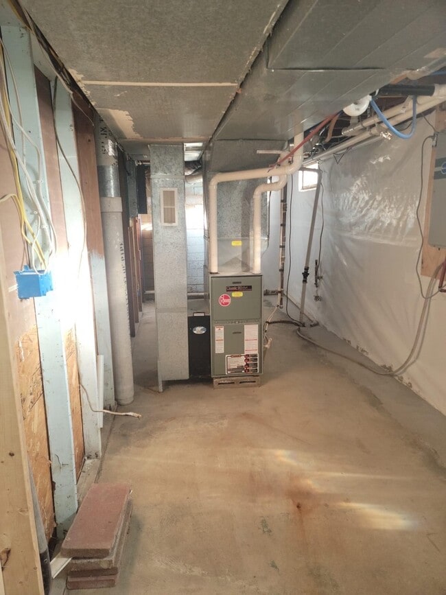 Building Photo - 22659 Old Hwy 169