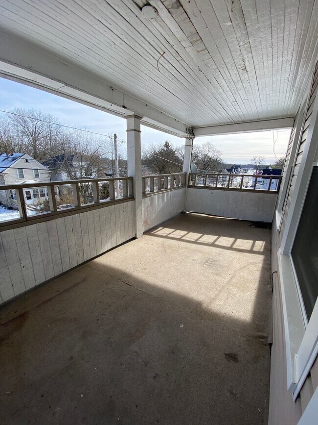 Building Photo - 636-638 Fern St Akron Oh 44307 MFH2 .T3