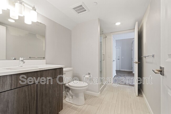 Building Photo - 4649 Umbria St