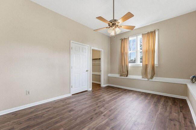 Building Photo - $1,900 - 3 Bedroom 3 Bathroom Unfurnished Home Just Outside Franklin