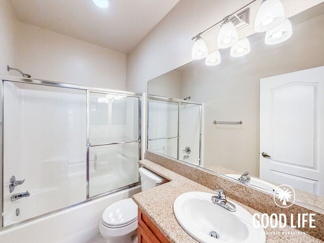 Building Photo - 10880 Serafina Ln