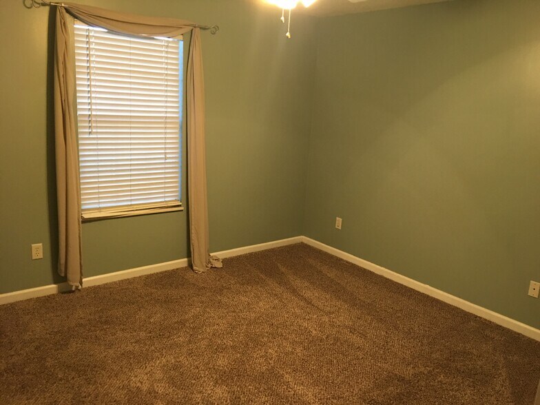 Master Bedroom - 7301 Emerald Farm Way