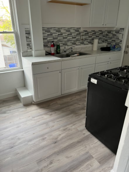 Building Photo - 191 West Ave