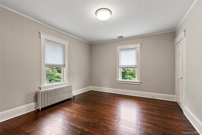 Building Photo - 46 Davis St