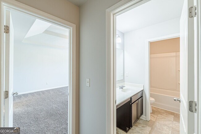 Building Photo - 4730 Brookwood Pl
