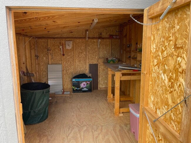 Building Photo - 413 McCoy Dr