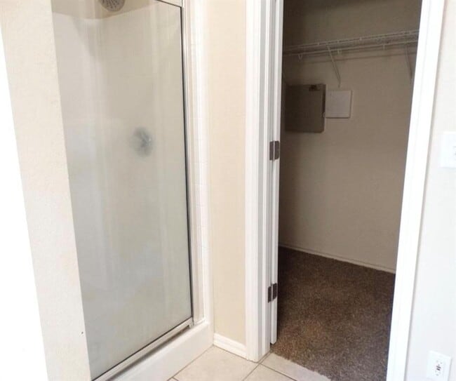 Building Photo - 3416 Chester Terrace