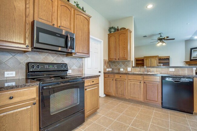 Building Photo - 1112 Mule Deer Rd