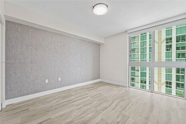 Building Photo - 300 Sunny Isles Blvd