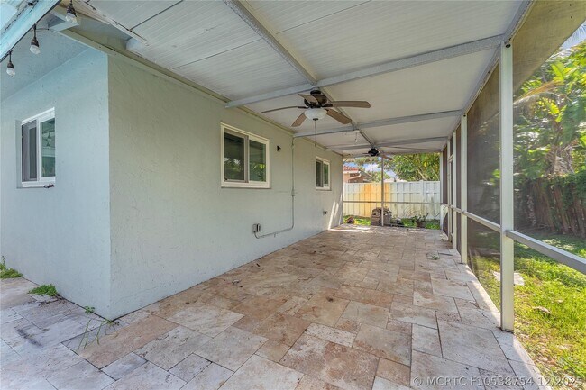 Building Photo - 11762 NW 26th Ct