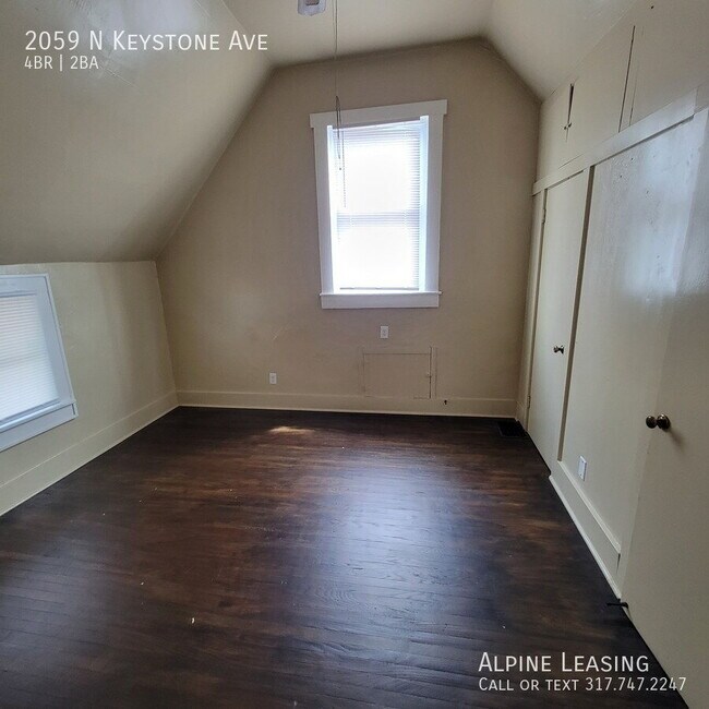 Building Photo - Quiet, dead-end street